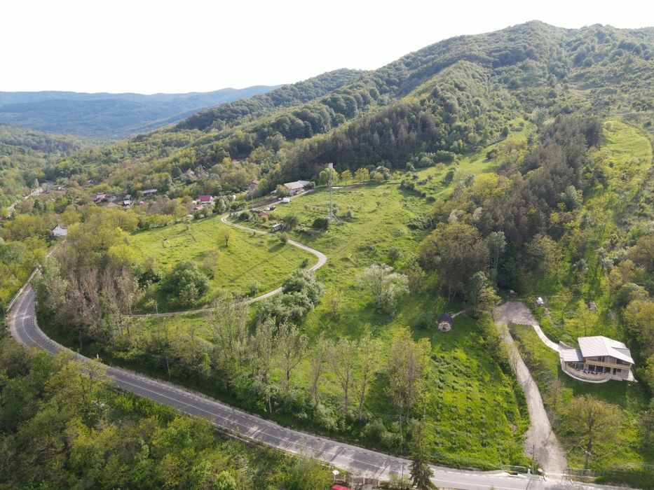 Vila Zamura – din malul Bălănesei până în vârful muntelui!