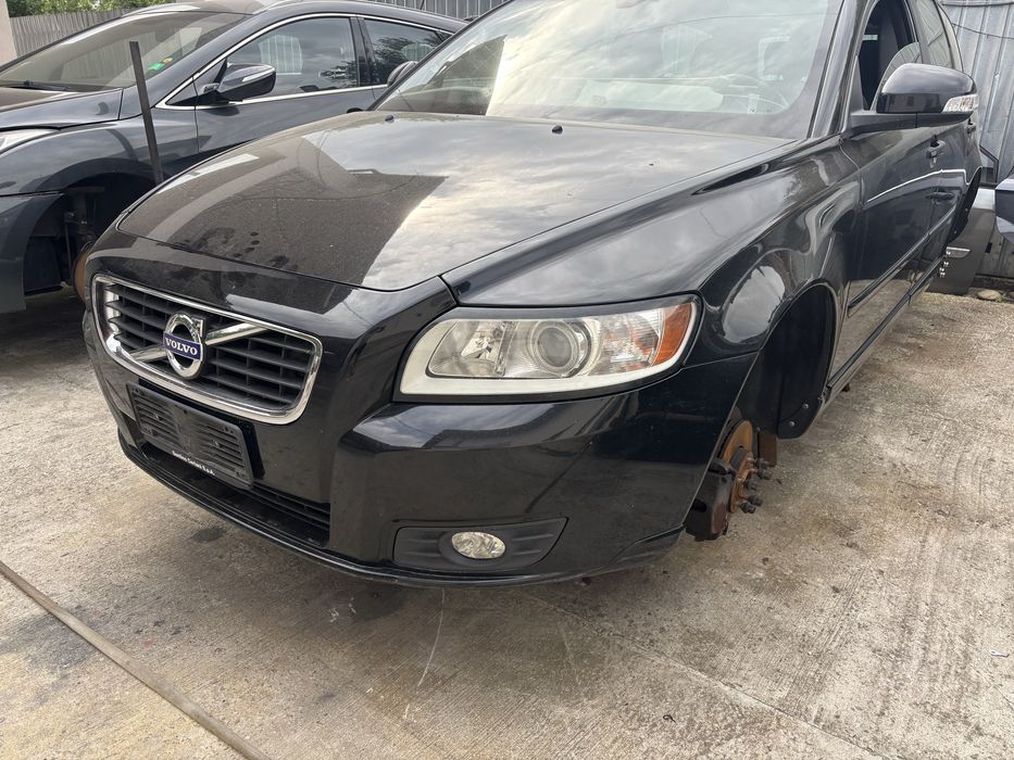 Usi stanga  față si spate dreapta față si spate volvo v50 break