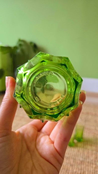 Стъклени винтидж чаши Pasabahce - 14 бр, зелено стъкло