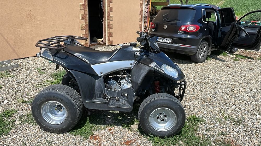 Vand atv e ton 250 cccu acte sau fac schimb