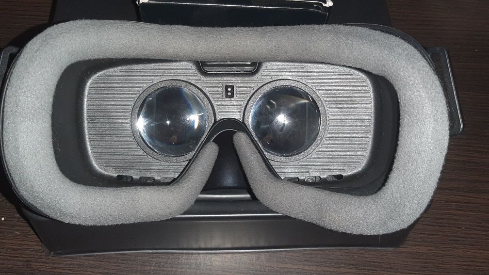 Очки виртуальной реальности Samsung Gear VR SM-R324