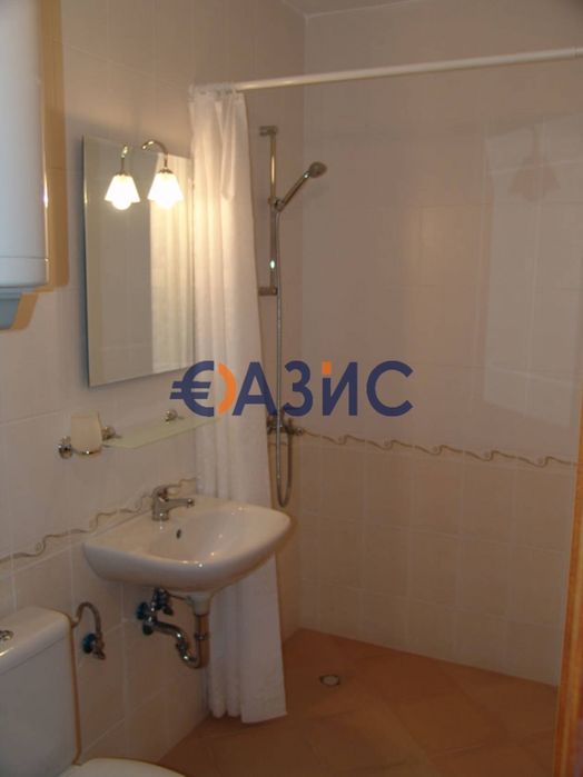 Продава се Двустаен апартамент в к.к. Слънчев бряг - 60 кв.м за 1149 €/кв.м - Снимка #6