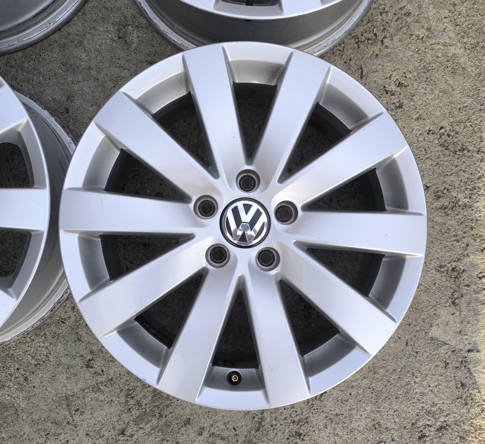 17 цола джанти за VW Passat Golf EOS Skoda Octavia