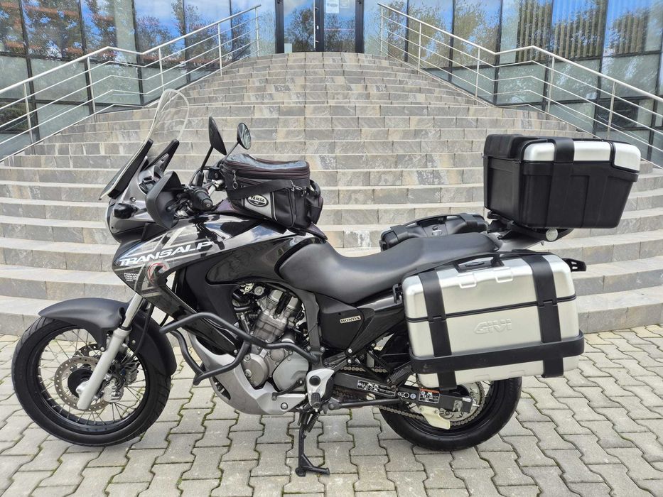Honda Transalp 700 2011 ~ Garantie ~ Rate directe fără DOBÂNDA ~