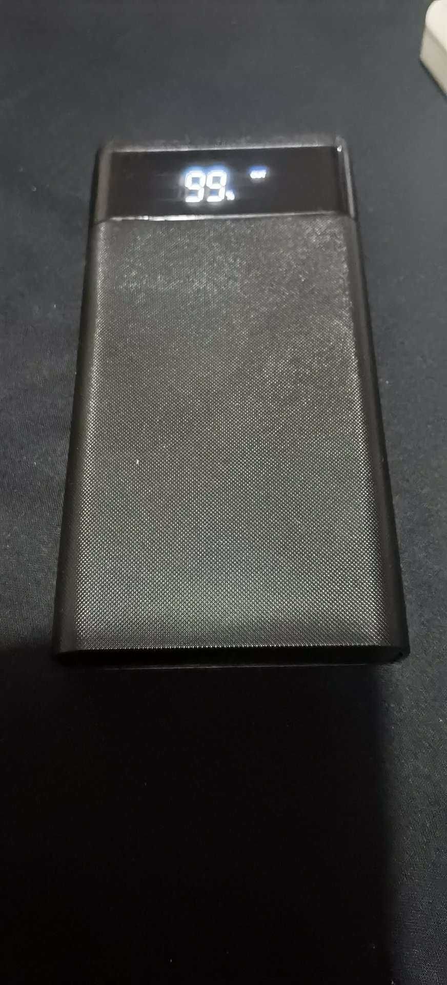 Външна батерия с 8 елемента 18650 на Panasonic PowerBank