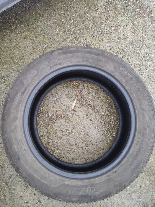 Anvelope Sava de iarnă  225/55/R17 (100 lei)