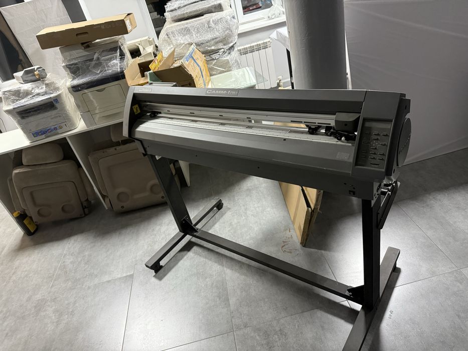 Режущий плоттер Roland