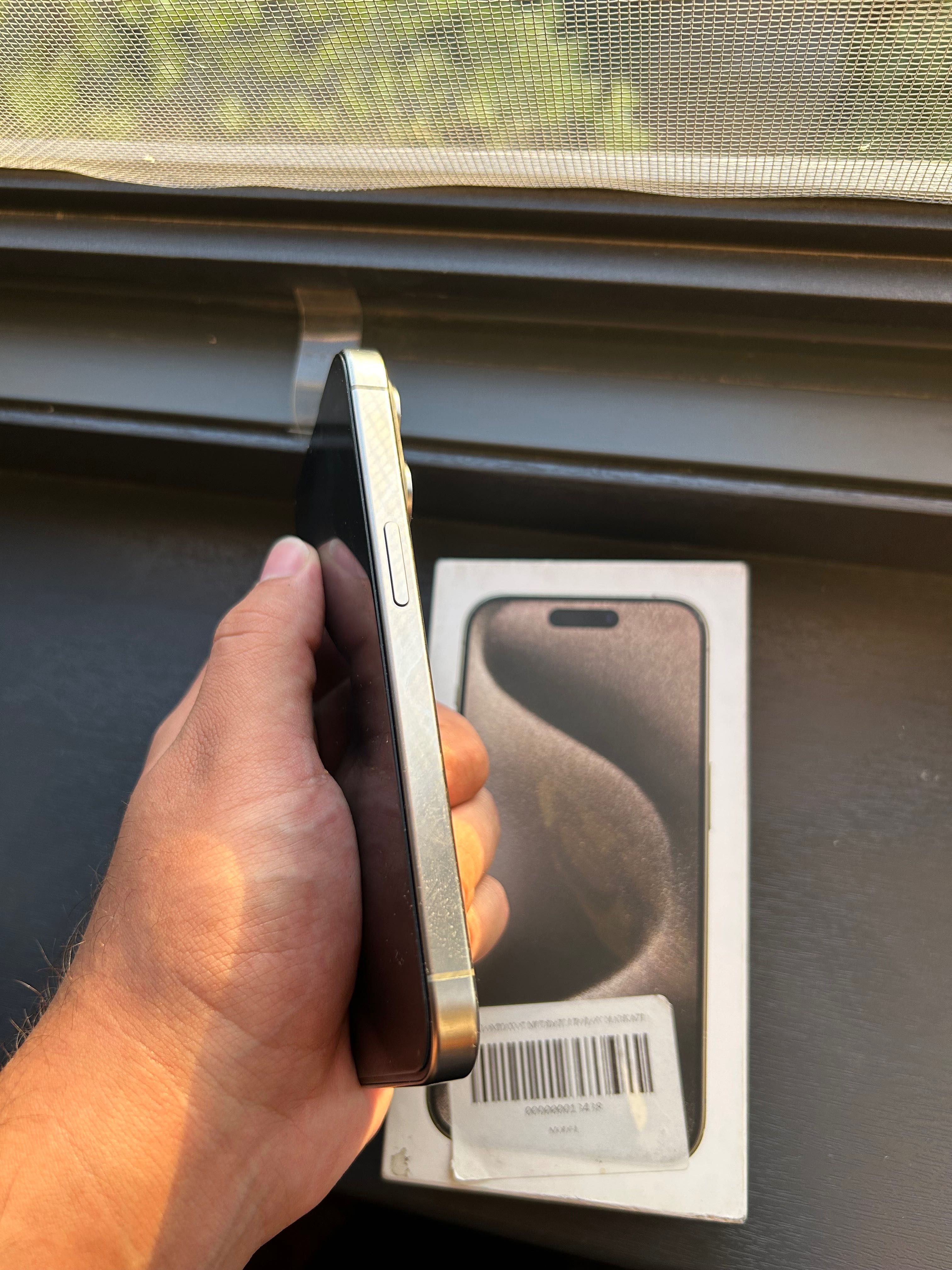 iPhone 15 pro dual sim ideal