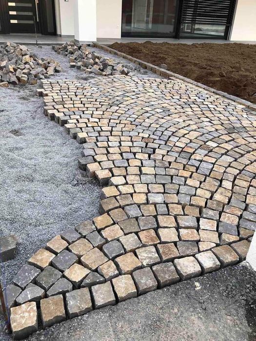 Piatră cubică Andezit, mă deplasez oriunde în Țară