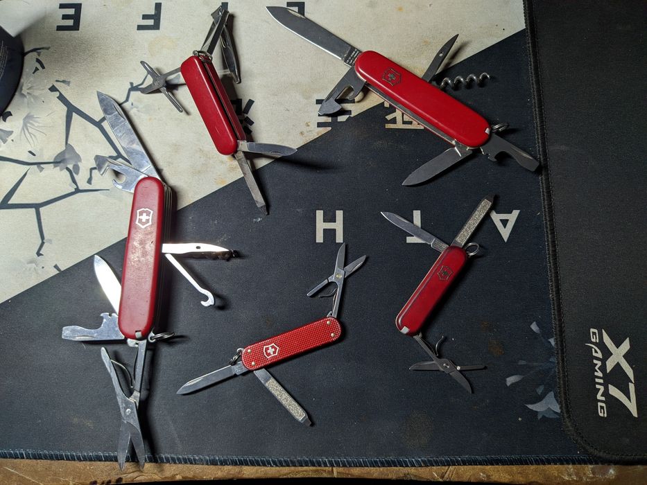 Продам ножи victorinox