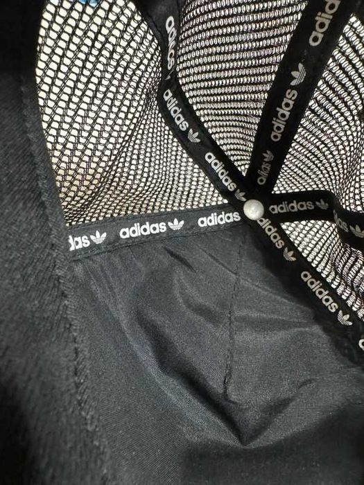 Șapcă Adidas Neagră