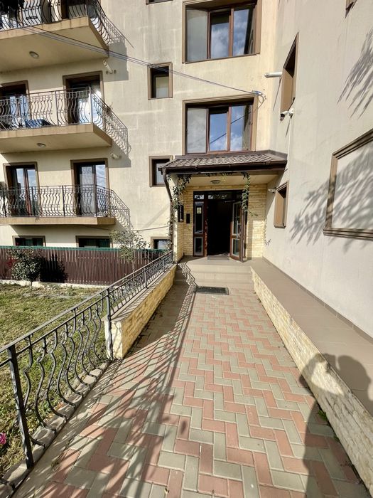 Inchiriez Apartament cu 1 Camera, Curte si loc de parcare in Rediu 60m