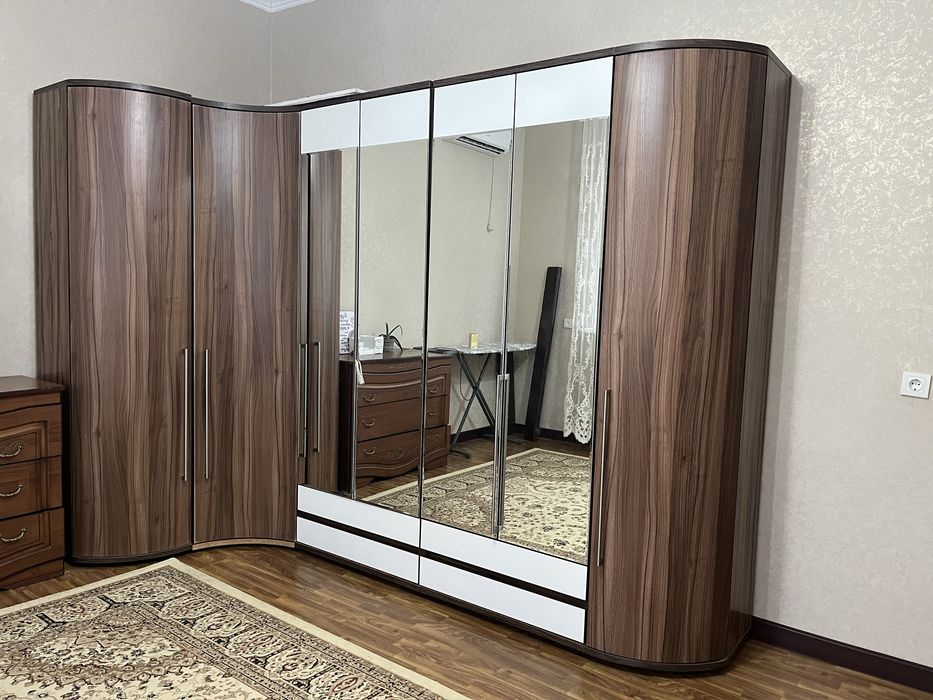 Шкаф в прихожую.