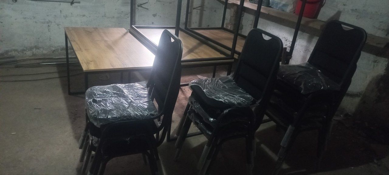 Parta va stul sotiladi