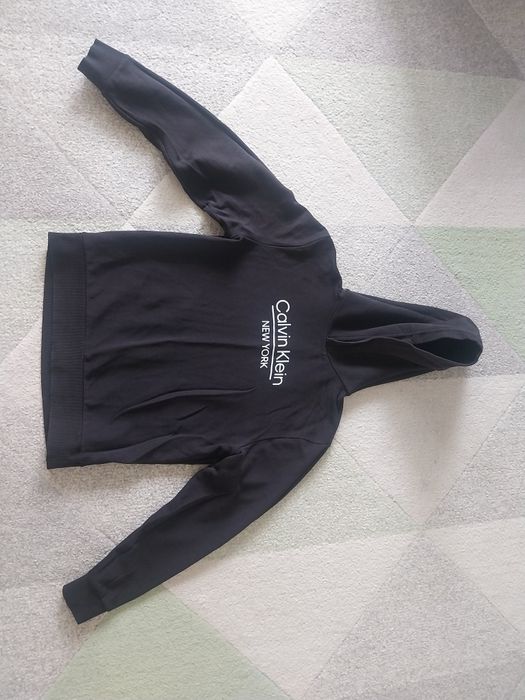 Vand hanorac Calvin Klein ca nou