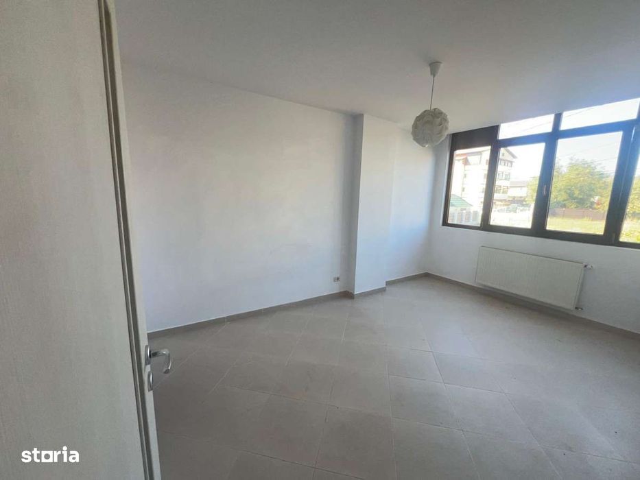 Apartament 2 camere, 55 mp, et 1, bucatarie mobilata + loc parcare