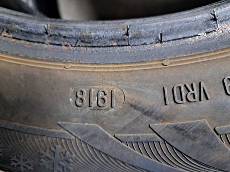 4 бр. Зимни гуми 195 x 55 x 16. Дълбок грайфер, произведени в Германия