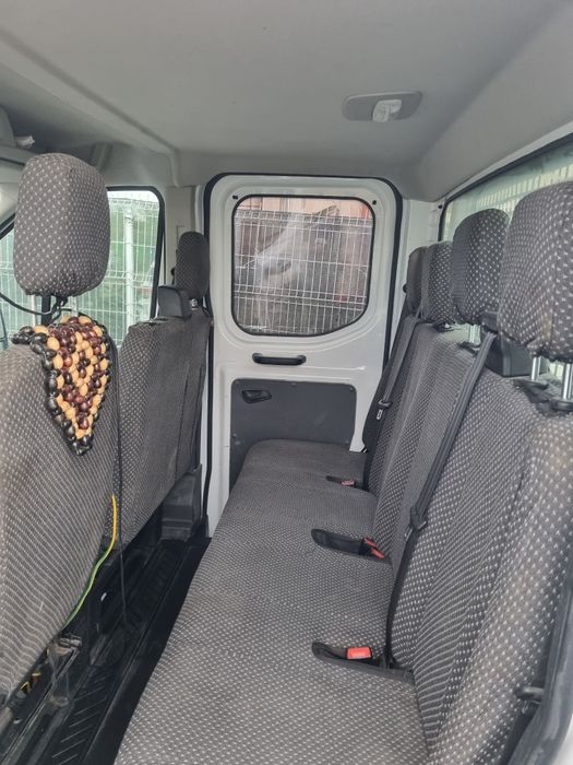Vând Ford  basculabil 6 locuri bena 2.30/3.20