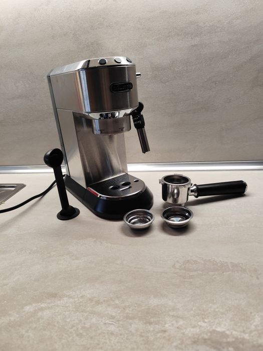 кафе машина Delinghi