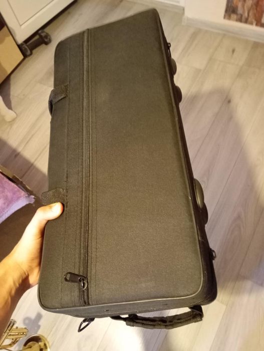 Vând trompeta sau schimb cu alta