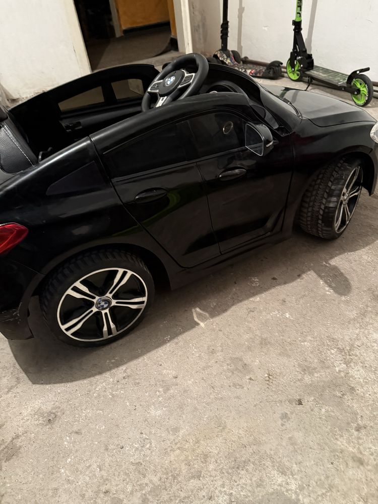 Детска електрическа кола BMW