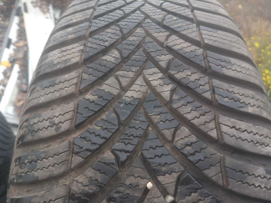 Set jante tabla Dacia Duster cu anvelope iarna 215/65 R16