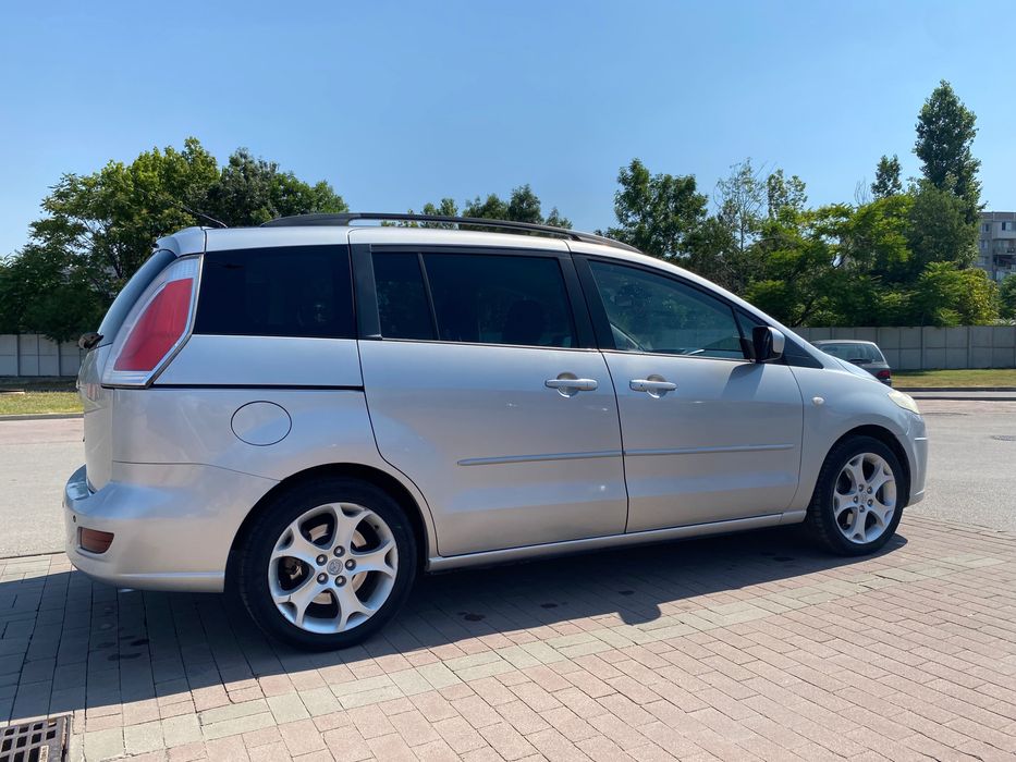 Продавам Mazda 5
