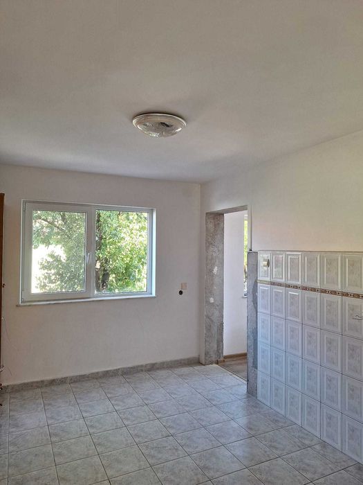 Vand casa Vetel cu teren