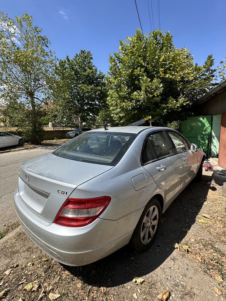 Mercedes w204 c180