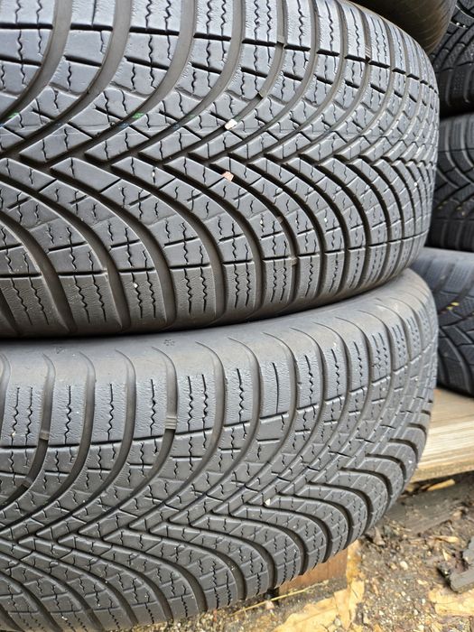 4бр. 215 65 16 Dunlop всесезонни.