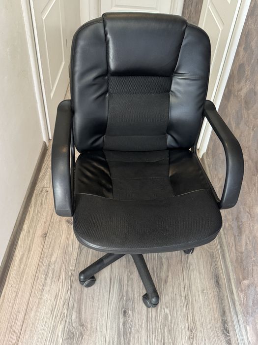 Scaun birou ergonomic rotativ