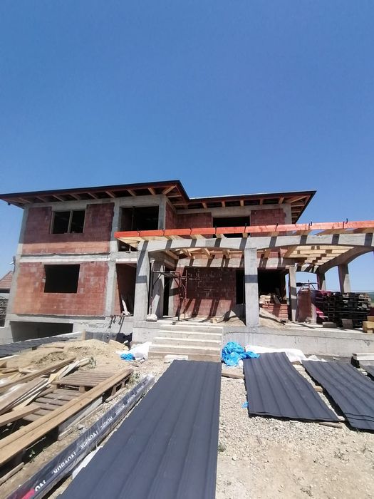 Ex case la rosu sau orice tip de lucrări în costrucții