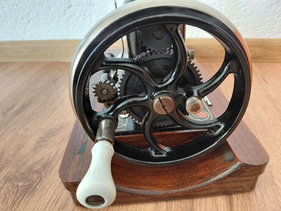 Стара шевна машина VESTAZINHA