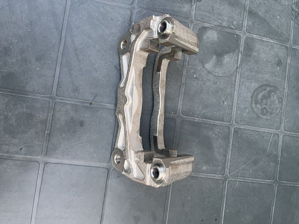 Държачи за спирачни апарати Subaru Forester SG