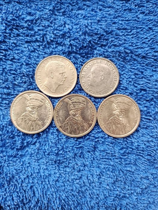Vând monede 100 lei