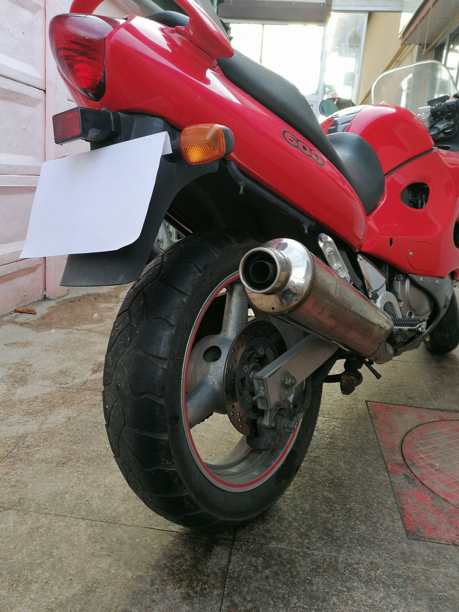 Motocicletă Suzuki Catana GSX F 600 cm.