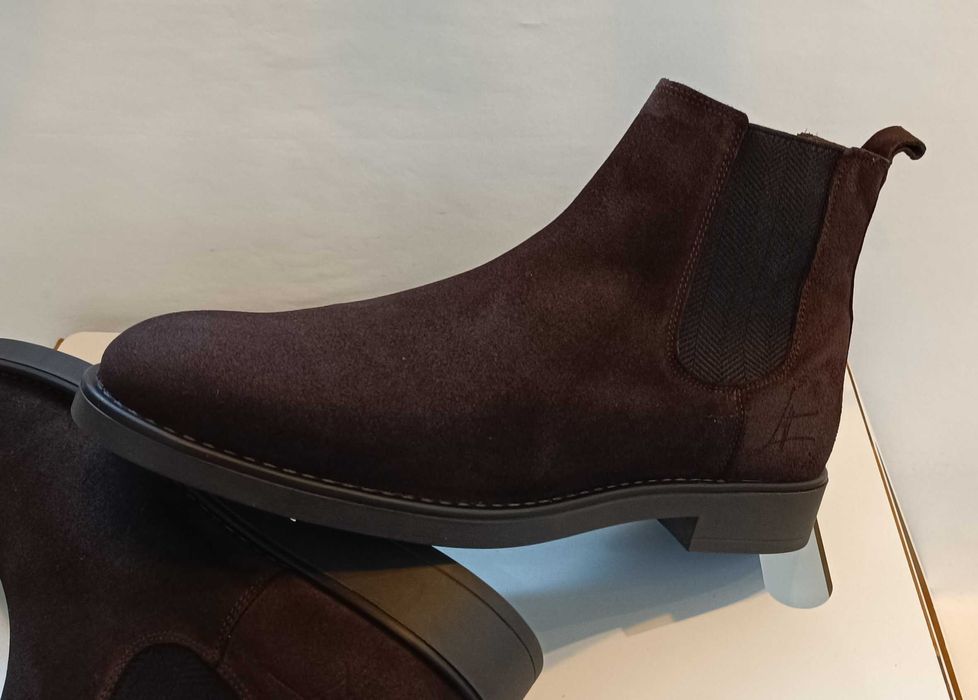 Ghete chelsea 44 plain toe Bullboxer NOI piele naturala moale