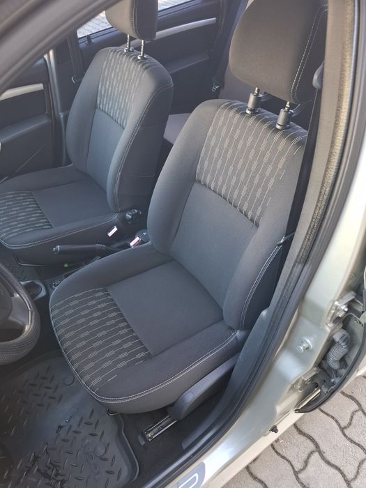 Logan decembrie 2011 doar 92700 km