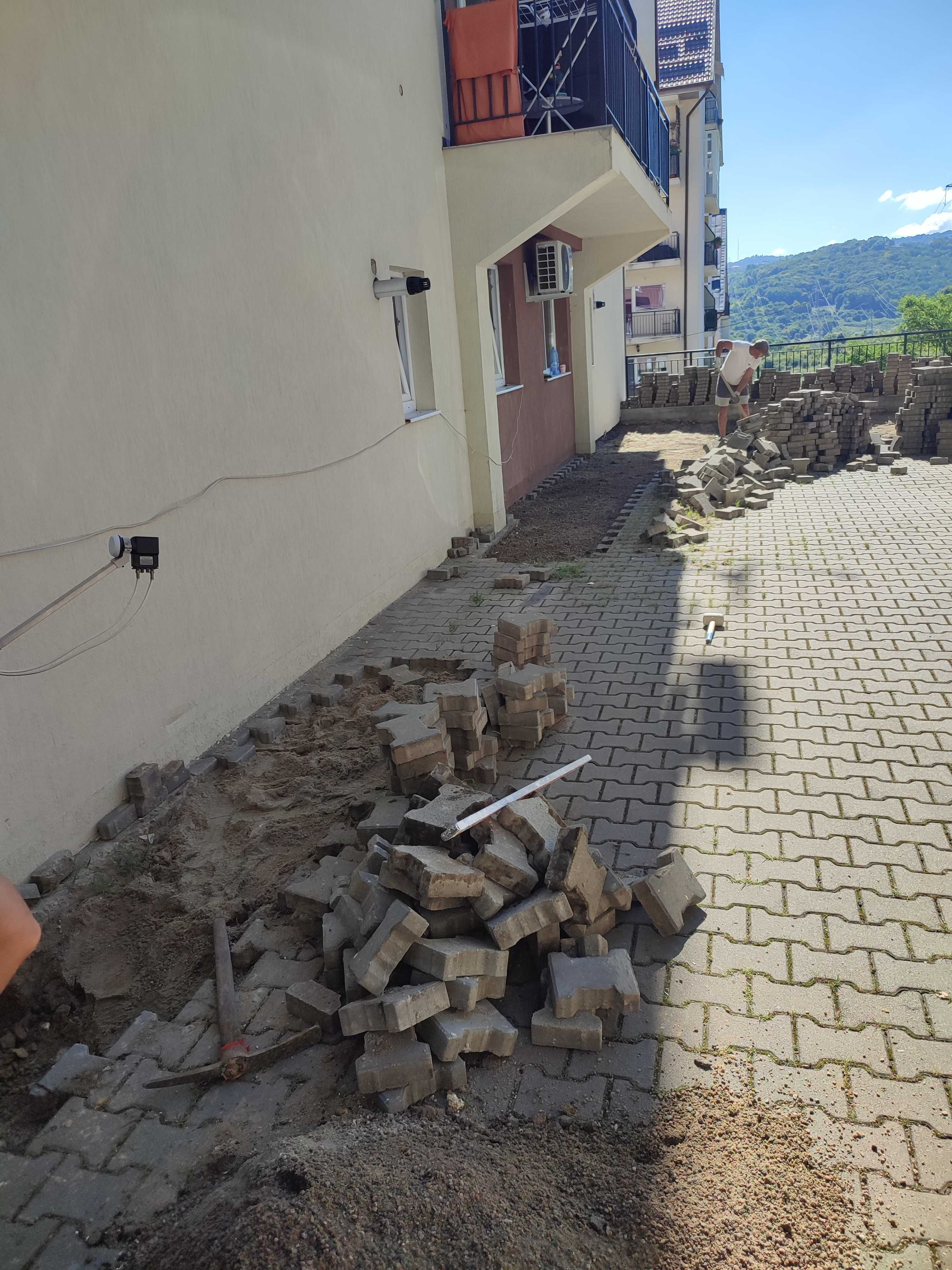 Firma de construcții execută lucrări de construcții de la A la Z