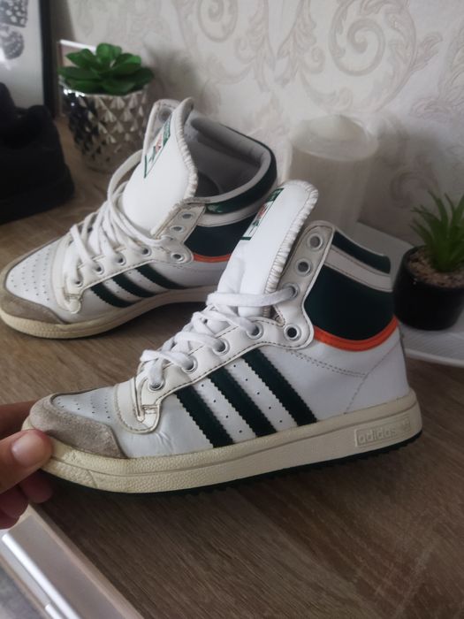 Bascheți adidași pt băieți mărimea 31