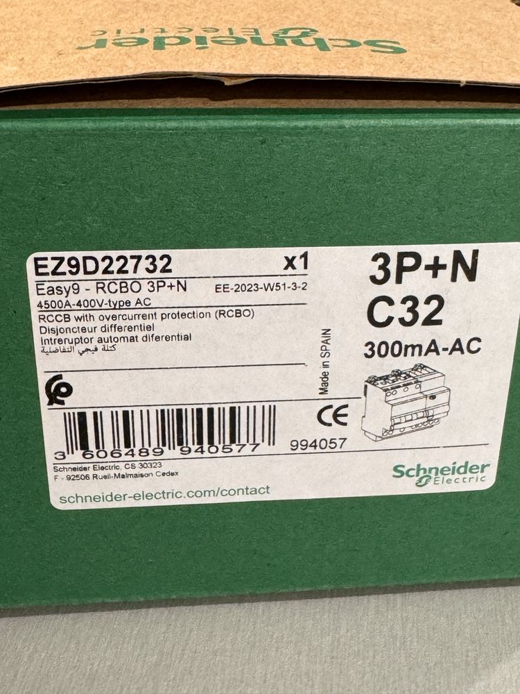 Intrerupator automat Schneider Electric Easy9 RCBO 3P+N C32