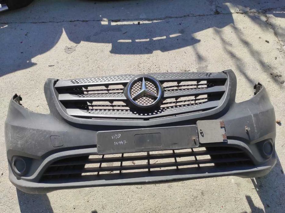 Bara fata Mercedes Vito, W447, neagra.