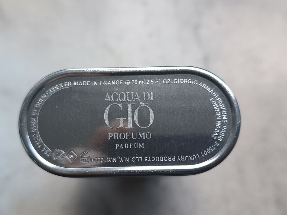 Vând Aqua di Gio Profumo