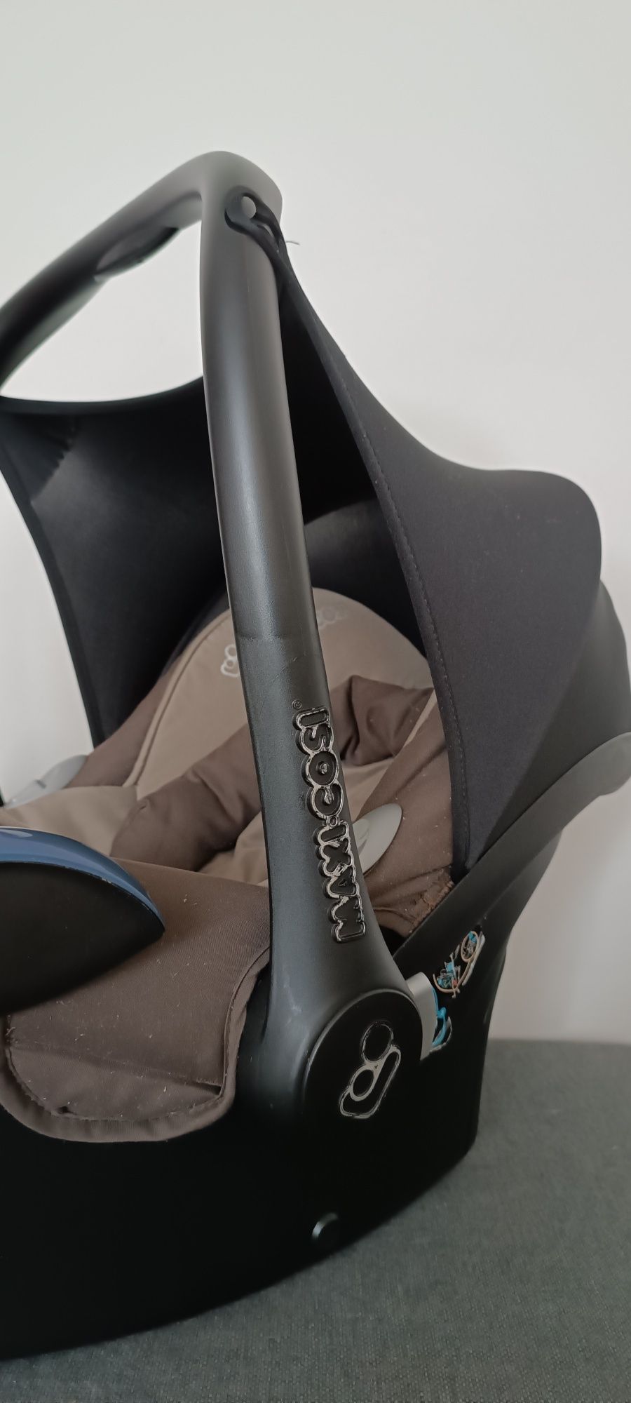 Кош за кола Maxi Cosi Cabrio Fix