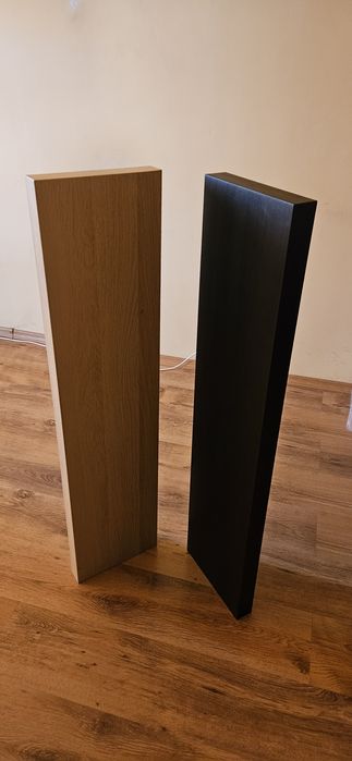 Vand 2 polite ikea Lack, culori bej si negru, stare foarte buna