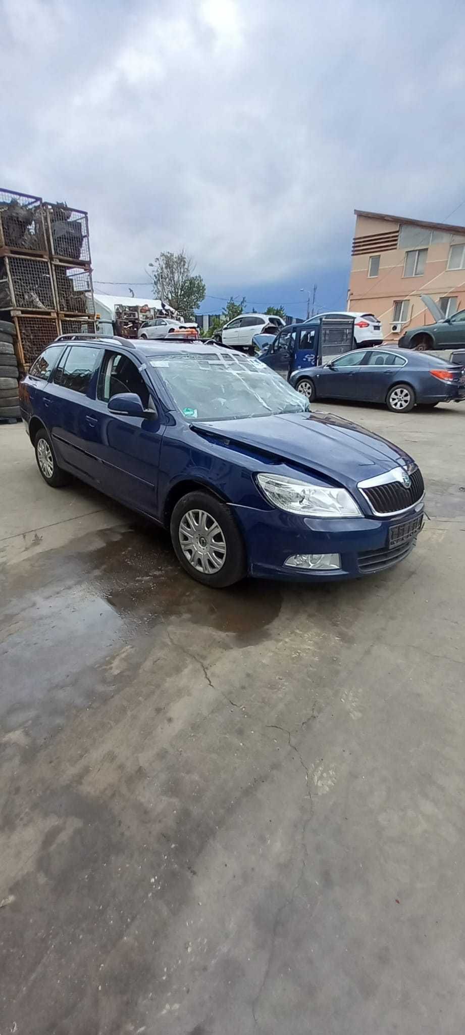 Skoda Octavia 2 1.6 tdi an 2011 Dezmembrez/Dezmembram