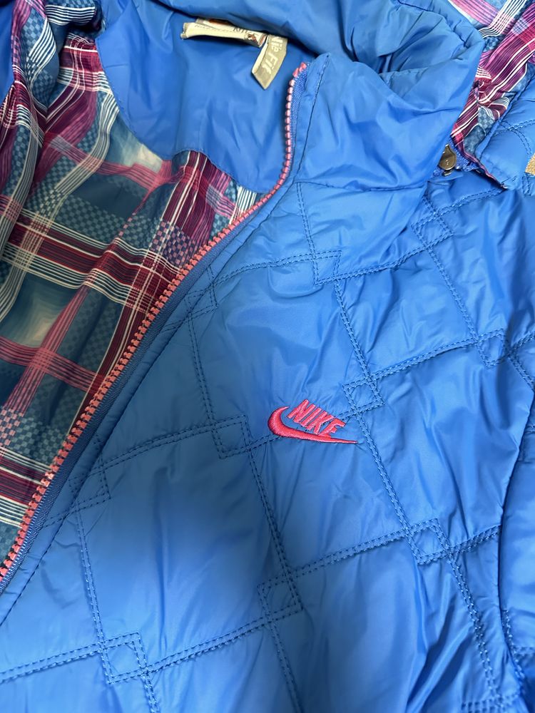 Преходно яке Nike