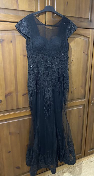 Официална рокля М/Л размер