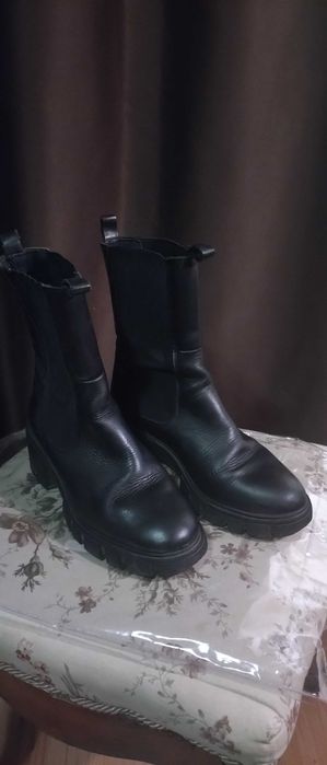 Зимни боти от естествена кожа