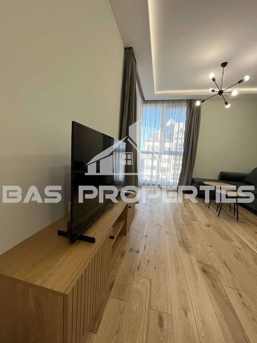 Дава се под наем Двустаен апартамент в София, Малинова долина - 65 кв.м за 750 € - Снимка #1